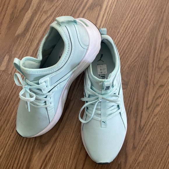 Blue Puma Sneakers - Picture 2 of 5